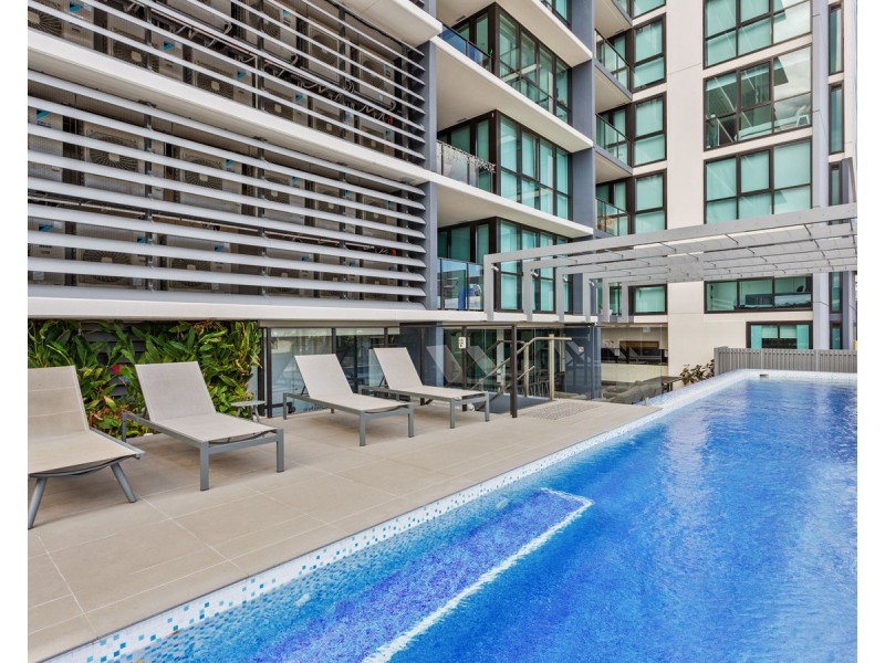 812/50-54 Hudson Road, Albion QLD 4010