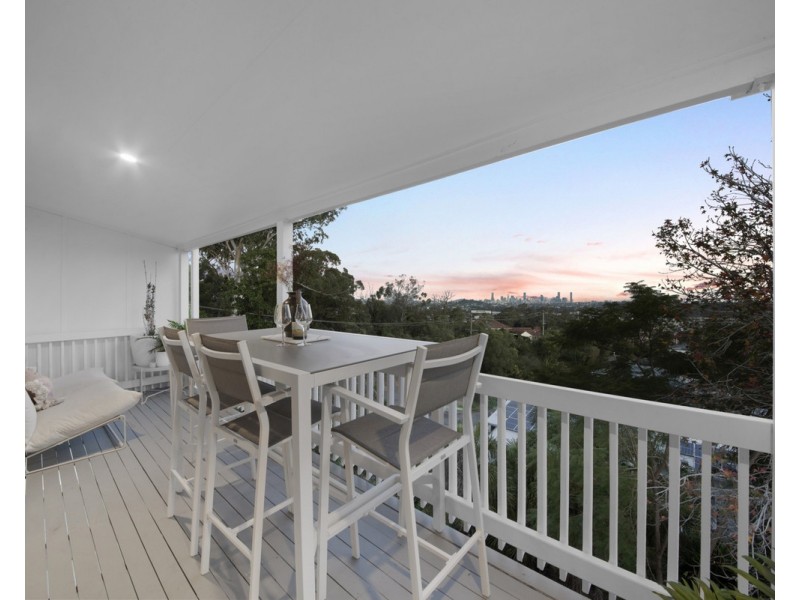 4 Kankool Street, Stafford QLD 4053