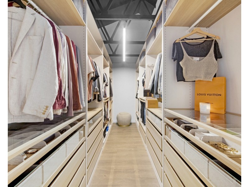 4 Kankool Street, Stafford QLD 4053