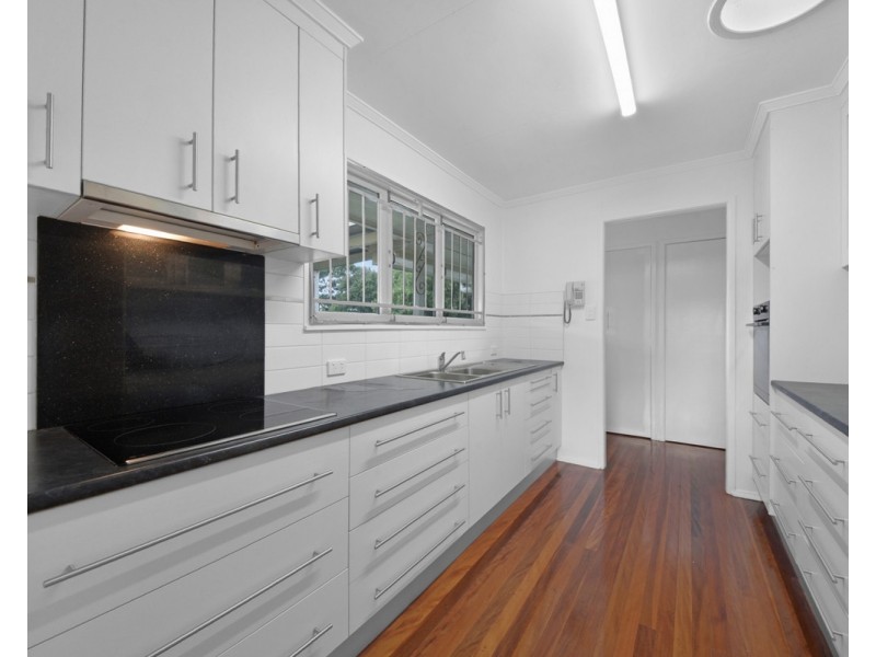 19 Ronmack Street, Chermside QLD 4032