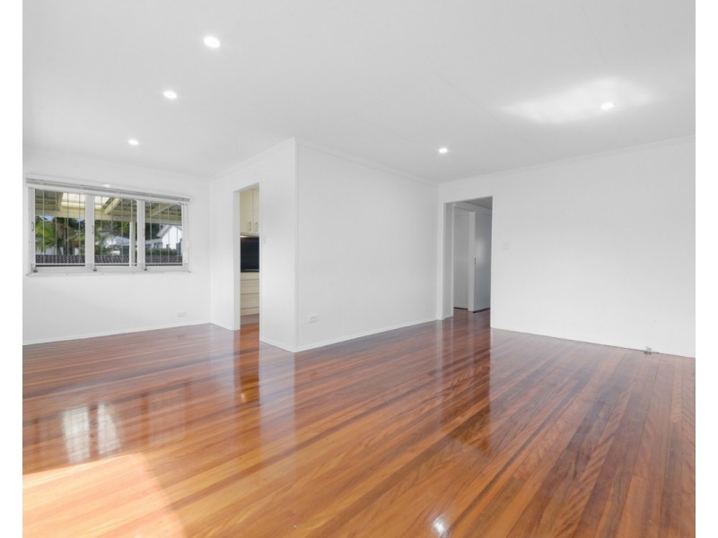19 Ronmack Street, Chermside QLD 4032