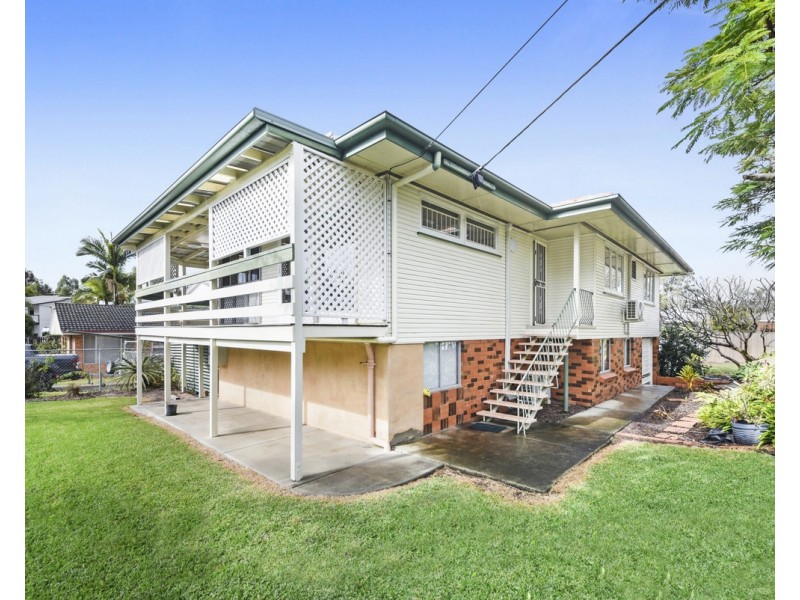 19 Ronmack Street, Chermside QLD 4032
