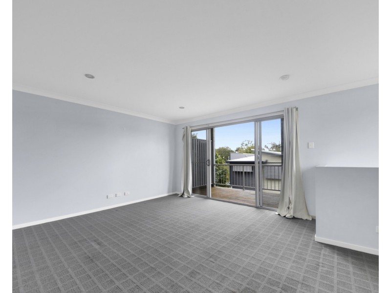 2/22 Denman Street, Leichhardt QLD 4305