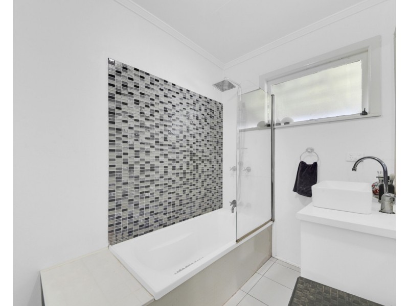 34-36 Station Street, Samford Village QLD 4520