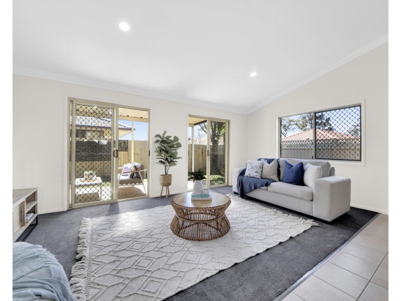 19 Medici Place, Forest Lake QLD 4078