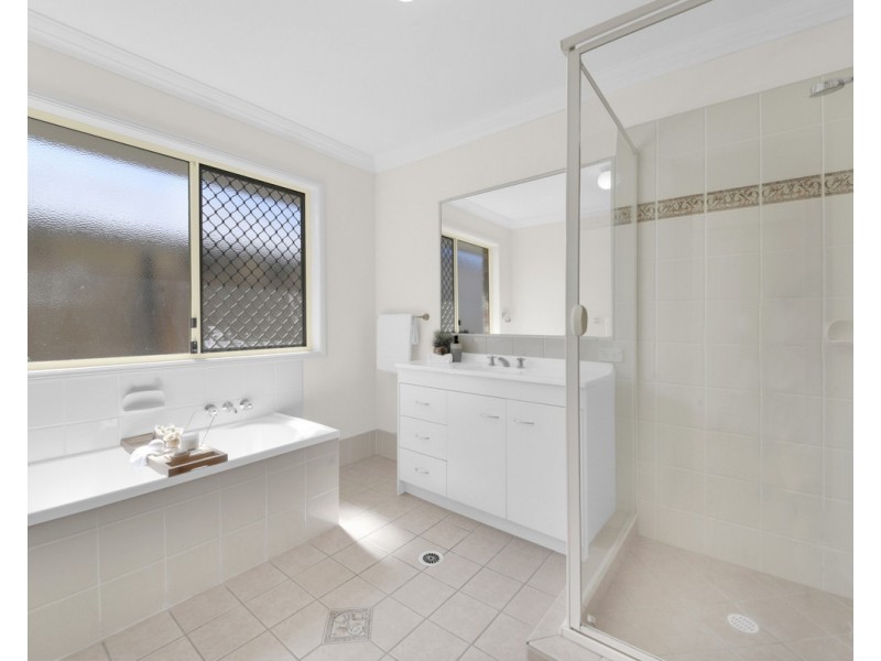 19 Medici Place, Forest Lake QLD 4078