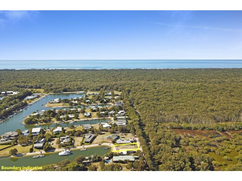 18 Doeblien Drive, South Stradbroke QLD 4216