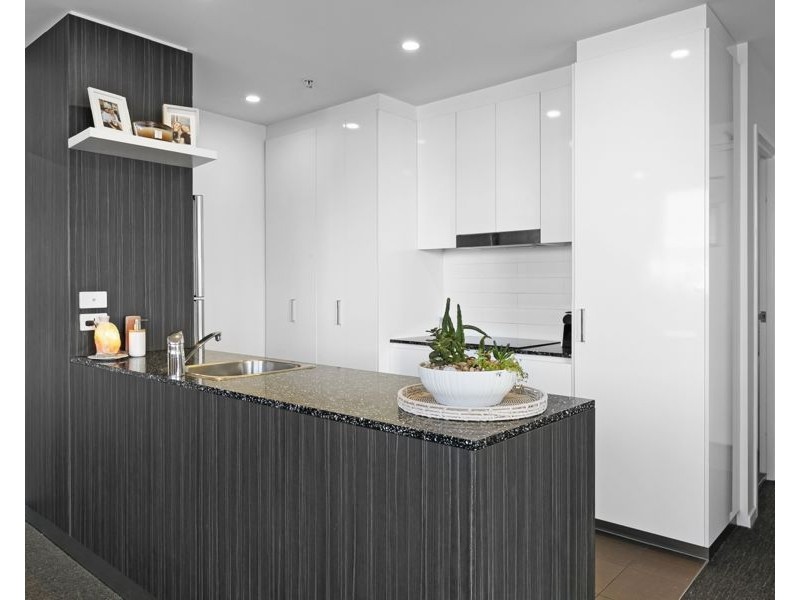 Apt 10, Synergy Apartments – 2729 Gold Coast Highway, Broadbeach QLD 4218