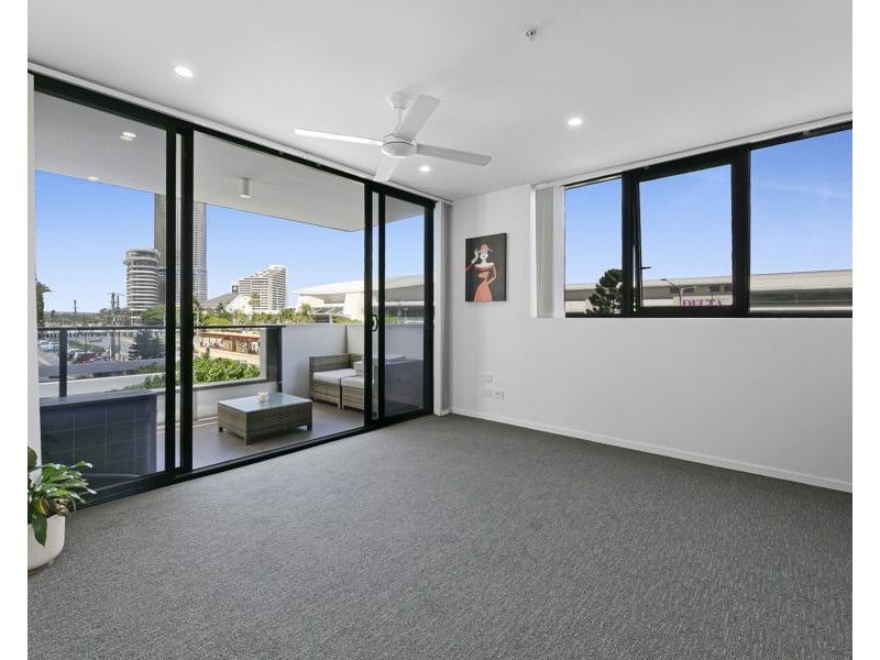 Apt 10, Synergy Apartments – 2729 Gold Coast Highway, Broadbeach QLD 4218