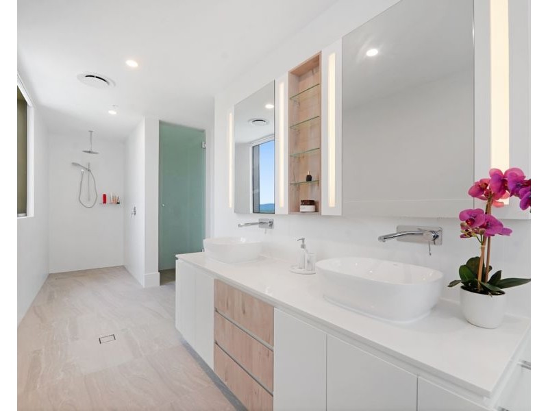 901 Cerulean – 5 Pacific Street, Main Beach QLD 4217