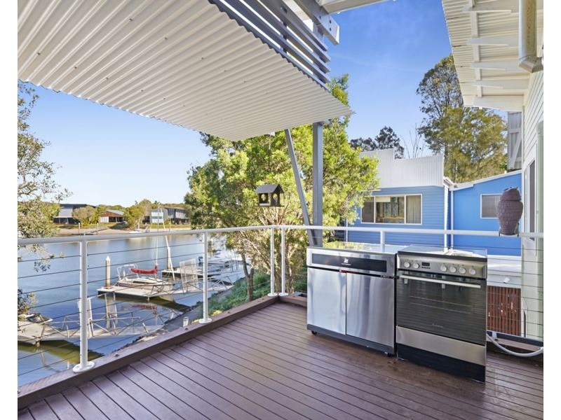 Villa 6 Island Street, Couran Cove, South Stradbroke QLD 4216