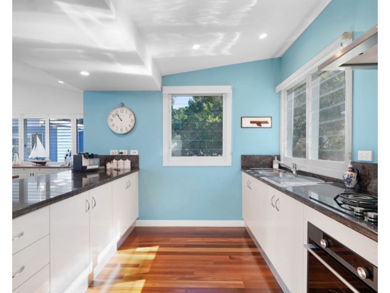 Villa 6 Island Street, Couran Cove, South Stradbroke QLD 4216