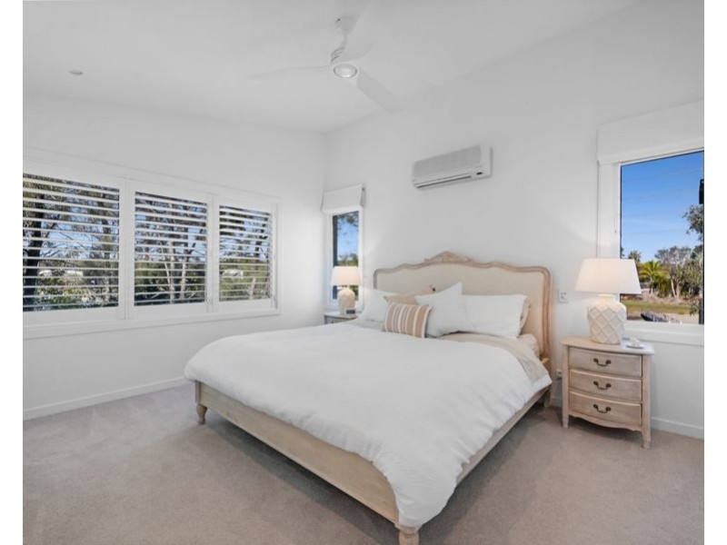 Villa 6 Island Street, Couran Cove, South Stradbroke QLD 4216