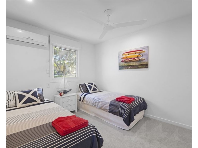 Villa 6 Island Street, Couran Cove, South Stradbroke QLD 4216