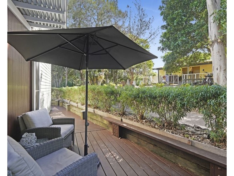 Villa 6 Island Street, Couran Cove, South Stradbroke QLD 4216