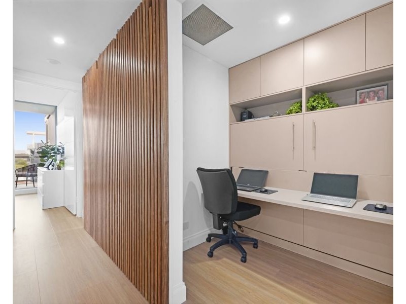 1301/1 Como Crescent, Southport QLD 4215