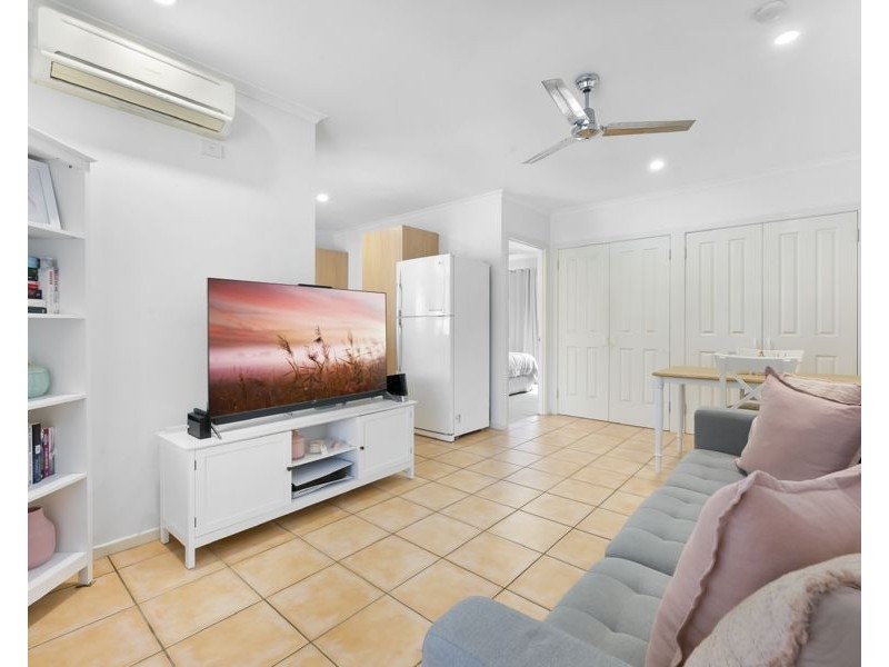 17 Constance Avenue, Mermaid Waters QLD 4218