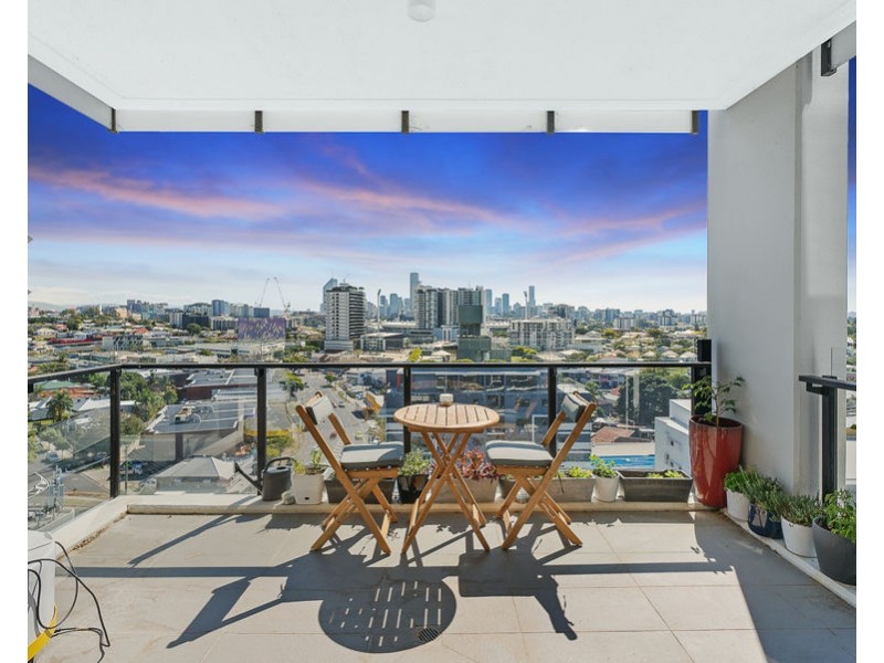 1203 148 Logan Road, Woolloongabba QLD 4102