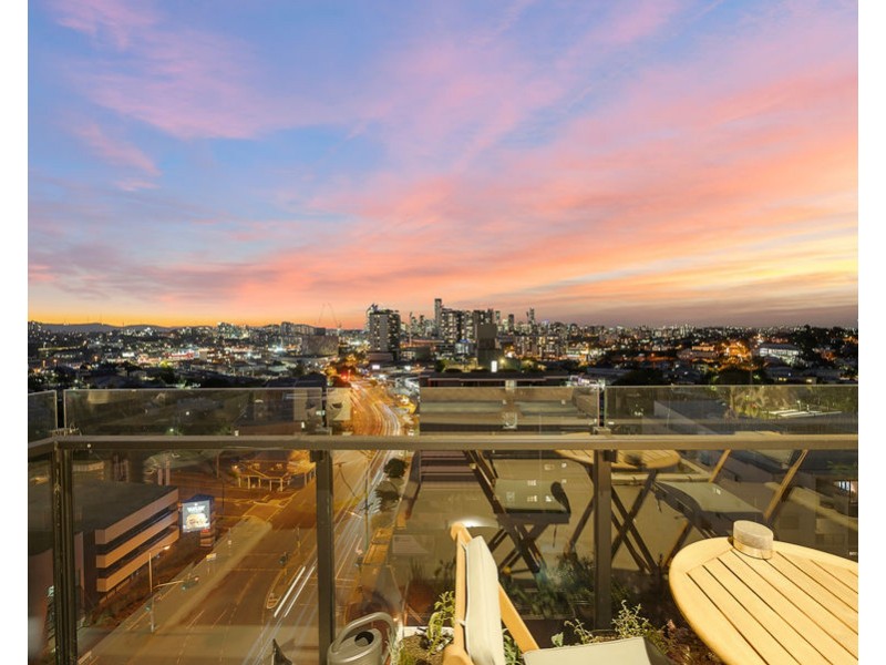 1203 148 Logan Road, Woolloongabba QLD 4102