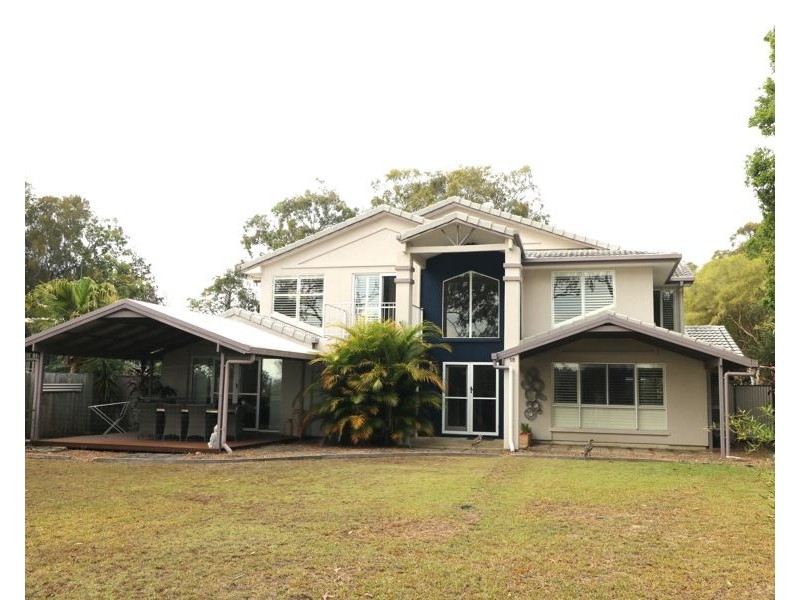 18 The Esplanade, Karragarra Island QLD 4184