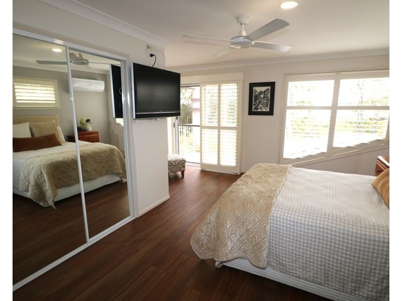 18 The Esplanade, Karragarra Island QLD 4184