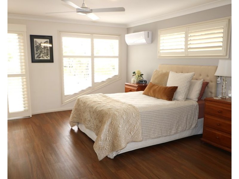 18 The Esplanade, Karragarra Island QLD 4184