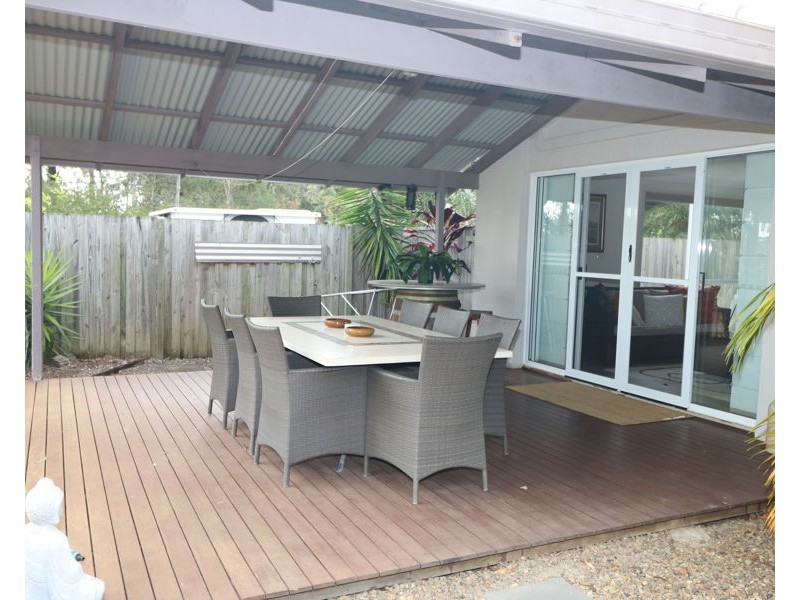 18 The Esplanade, Karragarra Island QLD 4184