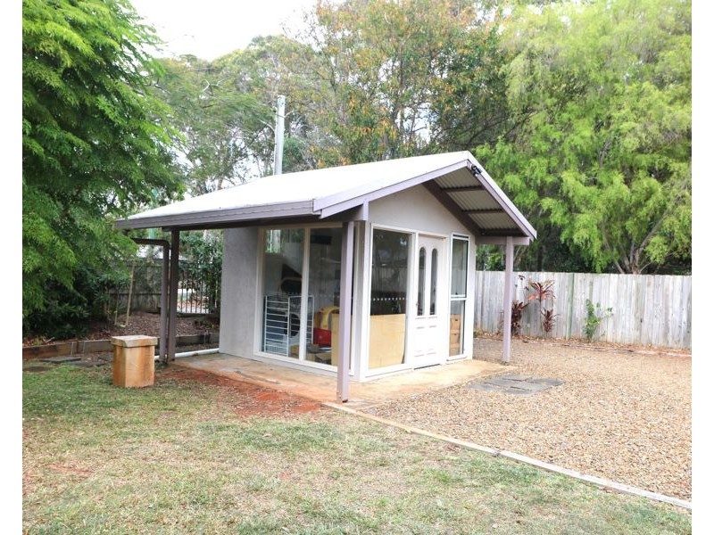 18 The Esplanade, Karragarra Island QLD 4184