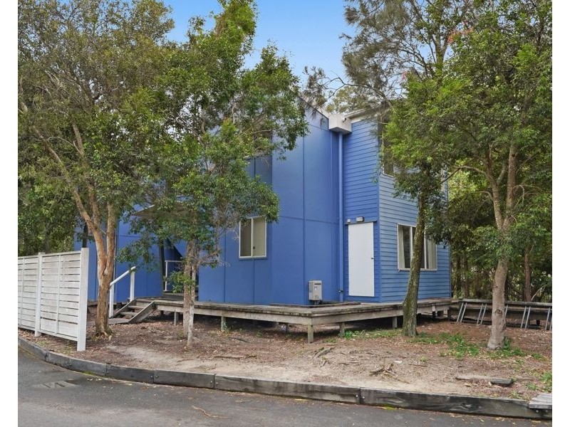 VILLA Doeblin Drive, Couran Cove Resort, South Stradbroke QLD 4216