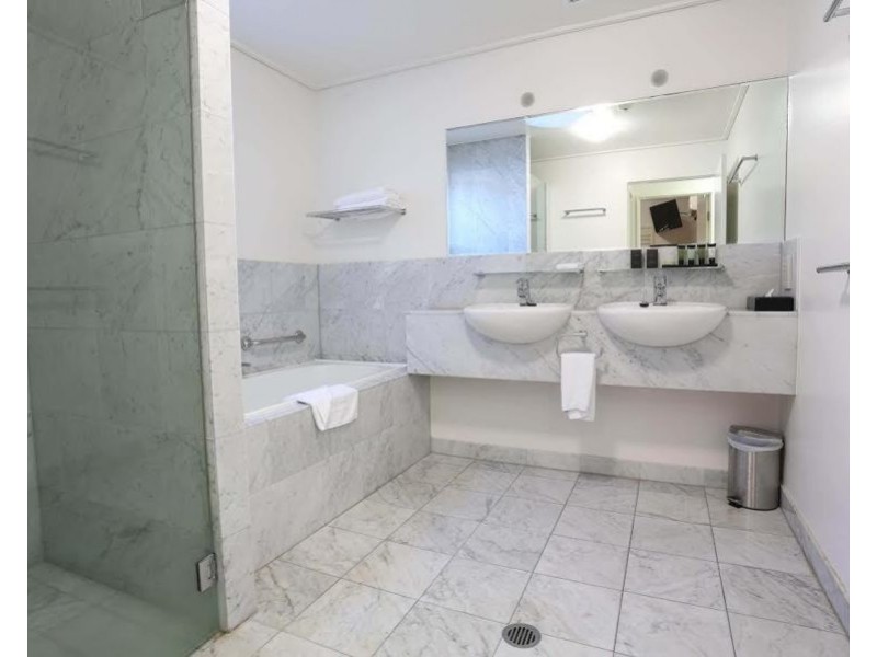 VILLA Doeblin Drive, Couran Cove Resort, South Stradbroke QLD 4216