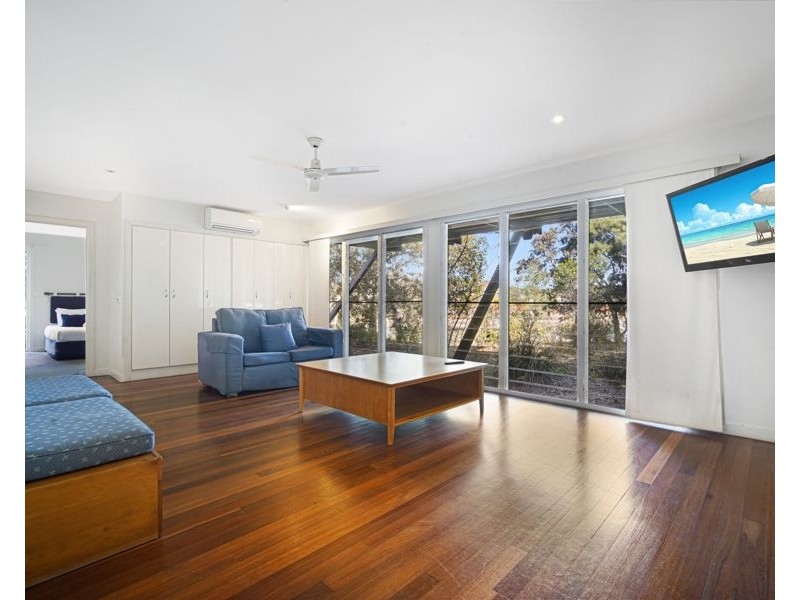 VILLA Doeblin Drive, Couran Cove Resort, South Stradbroke QLD 4216