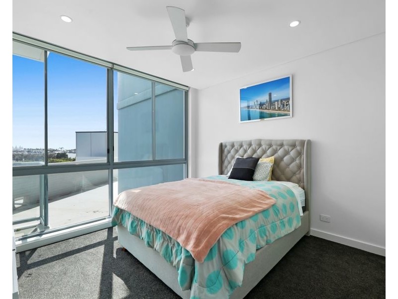 704 “The Shores” 1 Como Crescent, Southport QLD 4215