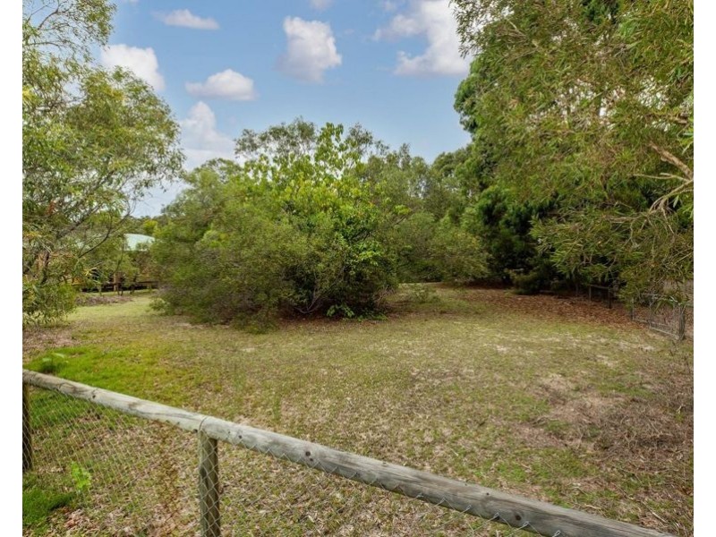 36 Doeblien Drive, South Stradbroke QLD 4216