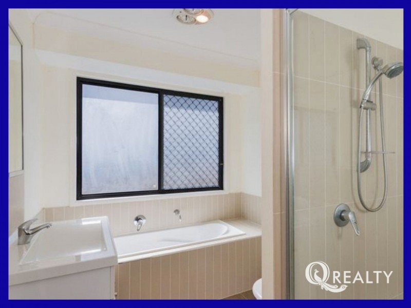 1/5 Lagoona Court, Churchill QLD 4305