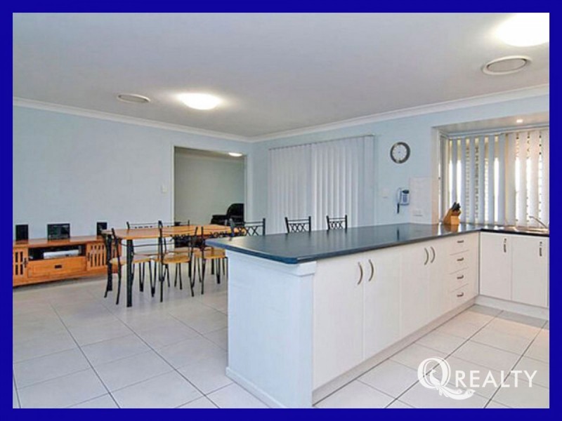 15 Bobbie Street, Parkinson QLD 4115