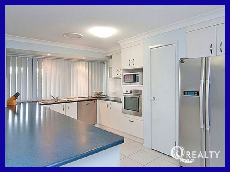 15 Bobbie Street, Parkinson QLD 4115