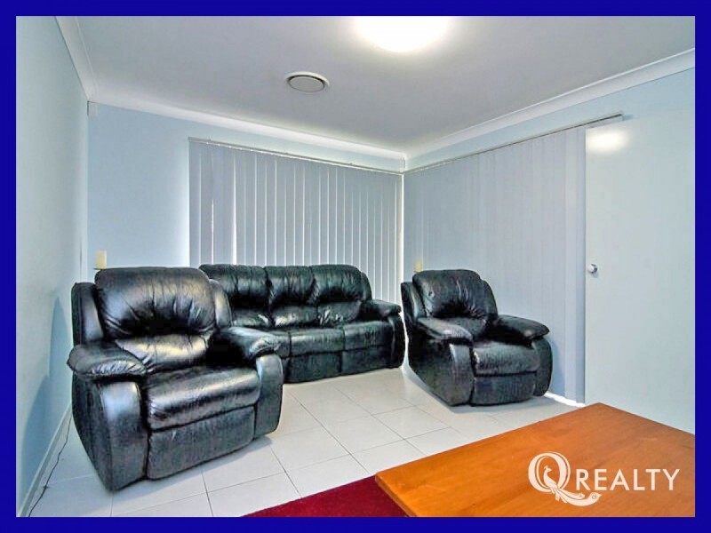 15 Bobbie Street, Parkinson QLD 4115