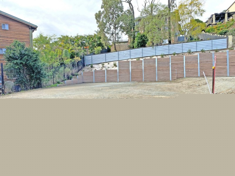 16 Hillside Crescent, Edens Landing QLD 4207