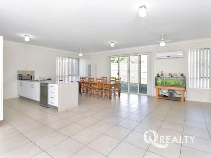 13 Iris Court, Yamanto QLD 4305
