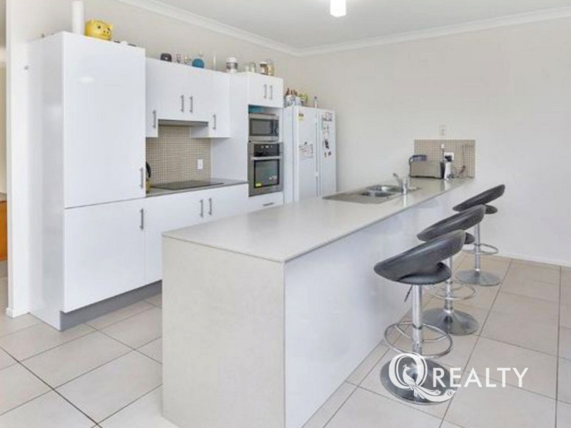 13 Iris Court, Yamanto QLD 4305