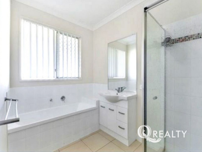 13 Iris Court, Yamanto QLD 4305