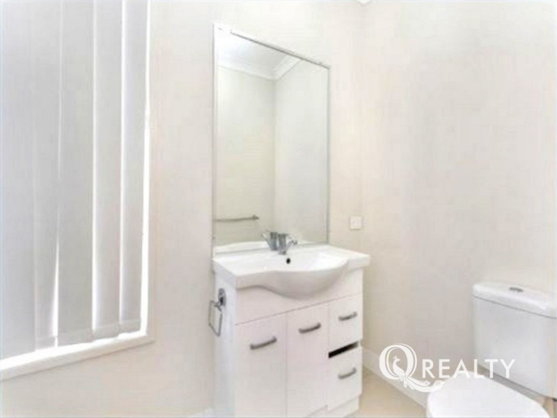 13 Iris Court, Yamanto QLD 4305