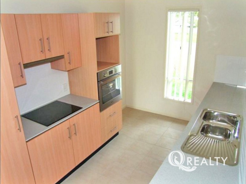 6 Figtree Court, Yamanto QLD 4305