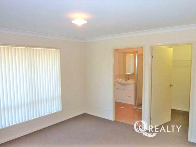 6 Figtree Court, Yamanto QLD 4305