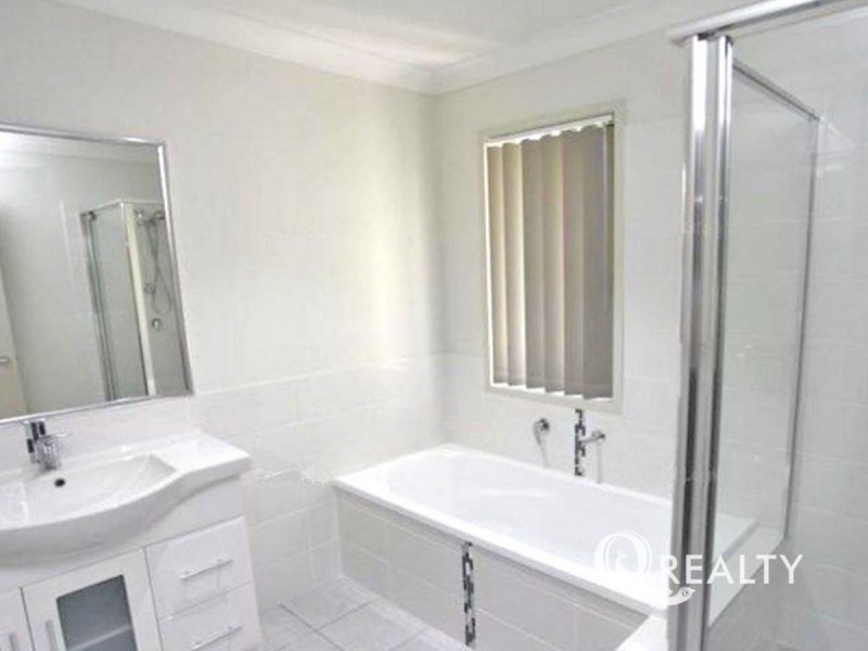 8 Macbride Court, Collingwood Park QLD 4301