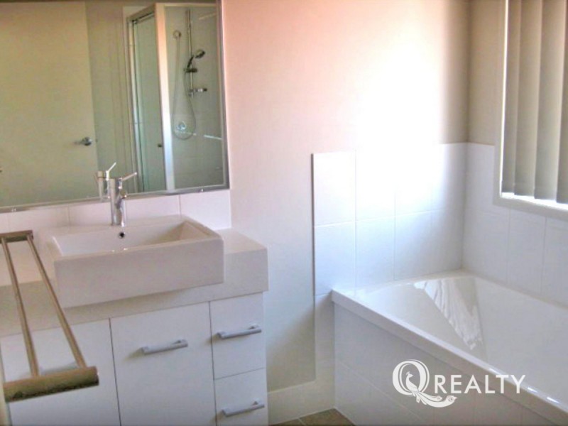 42A Cheihk Crescent, Collingwood Park QLD 4301