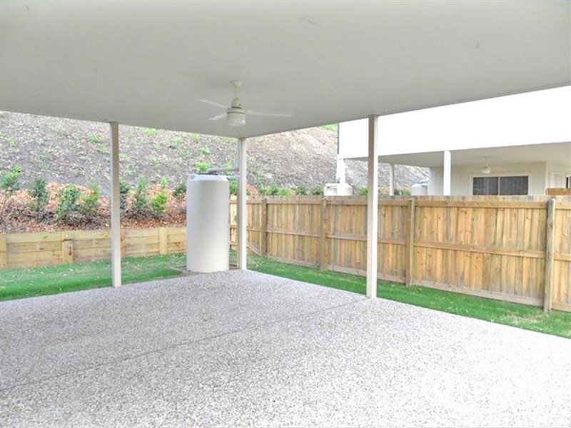 88 High Street, Blackstone QLD 4304