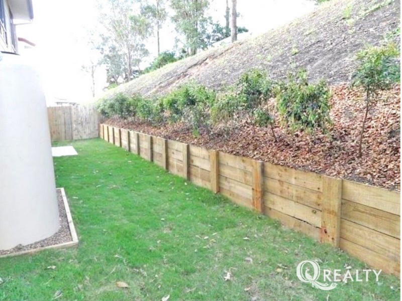 88 High Street, Blackstone QLD 4304