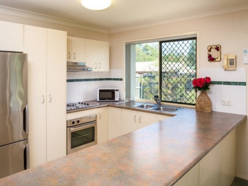 60 Daintree Drive, Parkinson QLD 4115