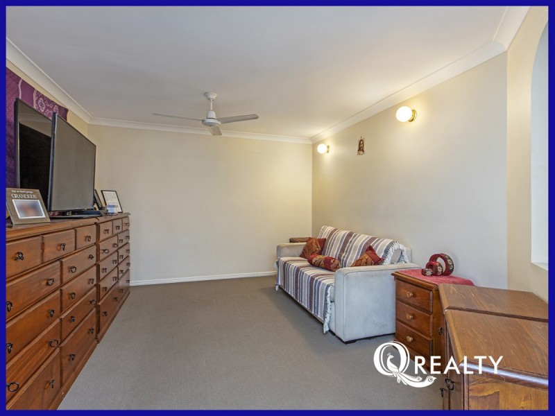 70 Paddington Crescent, Stretton QLD 4116